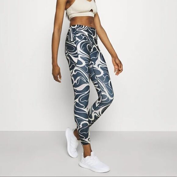 NWT New Balance Impact Run Crop Pants - Picture 5 of 8